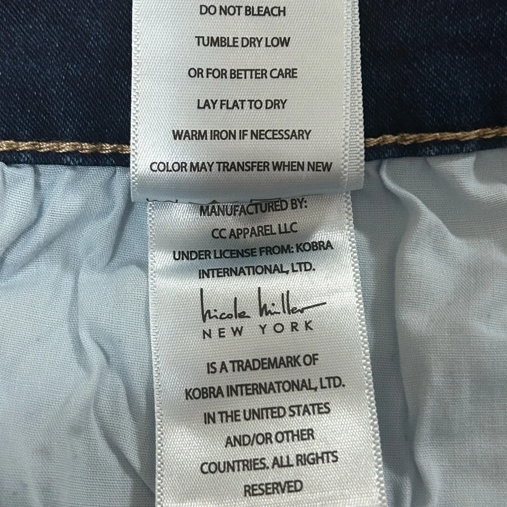 💜Half Off💜Cato Embroidered Teal Ombre Womens Top 
slight mark near R shoulder - Picture 6 of 8